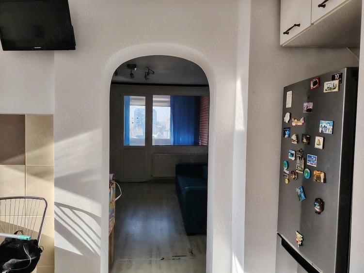 Apartament cu 3 camere semidecomandat în Liviu Rebreanu