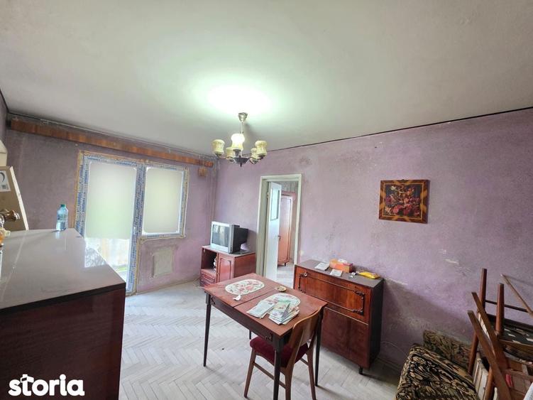 3 camere, etaj 2, zona semicentrala, balcon, termopan - 4