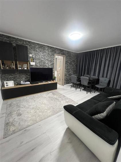 Apartament cu 2 camere semidecomandat în Valenta