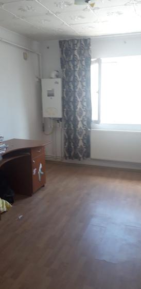 Apartament decomandat în Industrială