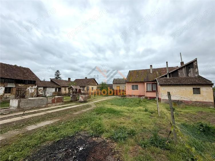 Casă cu 3 camere cu Teren 975 Mp în Sântimreu