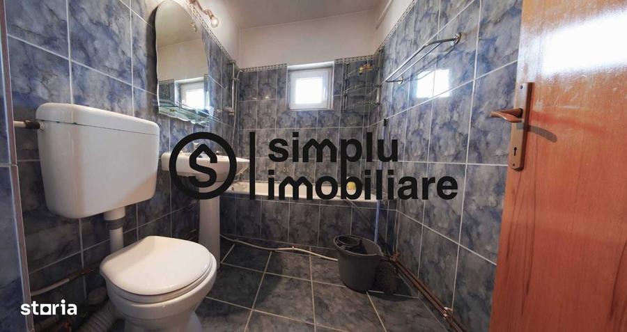 Apartament cu 3 camere decomandat în Calea București