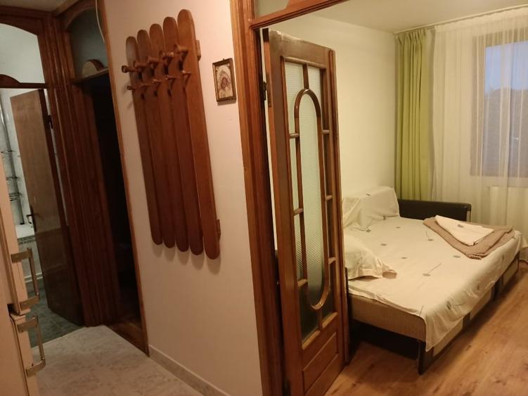 Apartament cu 3 camere decomandat, mobilat în Central