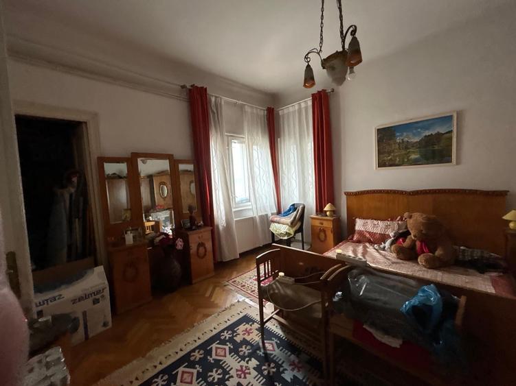 Casă cu 4 camere cu Teren 160 Mp în Armeneasca