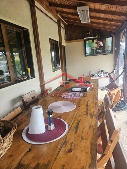 Casă cu Teren 1461 Mp în Cornu