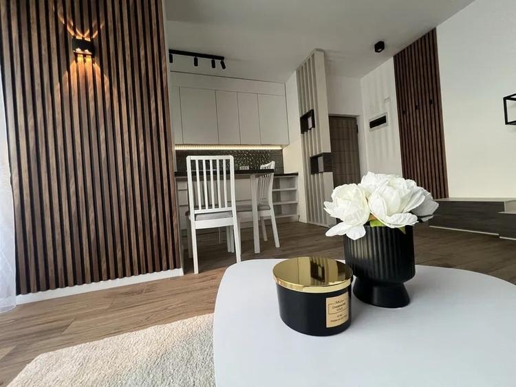 Apartament cu 2 camere semidecomandat în Aradului
