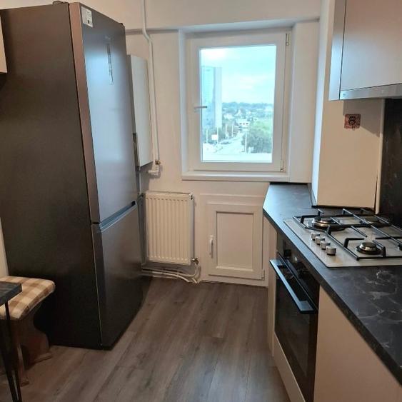 Apartament cu 3 camere decomandat, mobilat în Central
