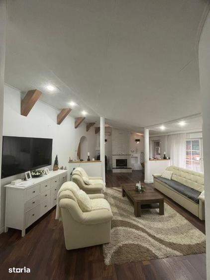 Apartament cu 5 camere în Central