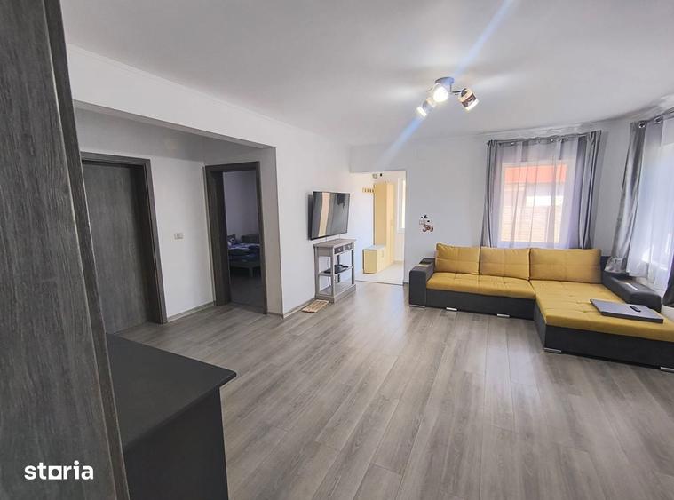 Casă cu 4 camere cu Teren 433 Mp în Sânmihaiu Român