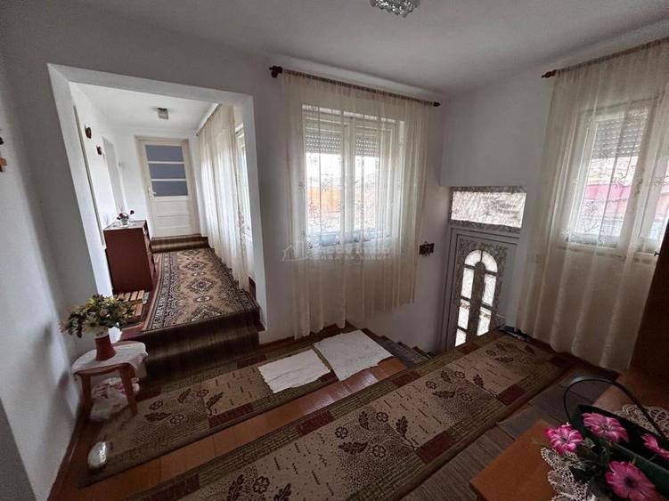Casă cu Teren 600 Mp în Central