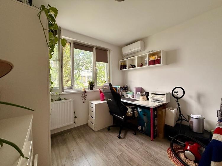 Apartament cu 4 camere decomandat, mobilat în Drumul Taberei