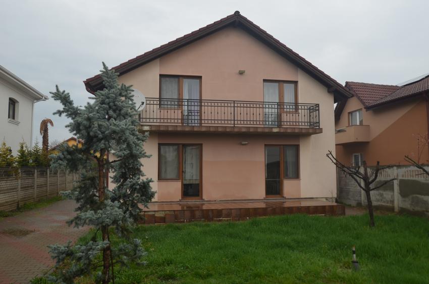 Casă cu 5 camere cu Canalizare în Ghiroda