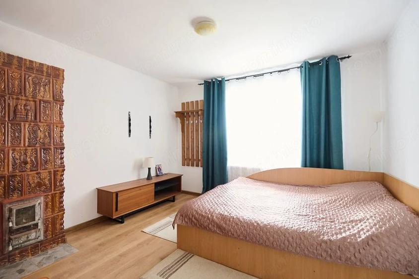 Casă cu 5 camere cu Teren 6412 Mp în Dâmbovicioara