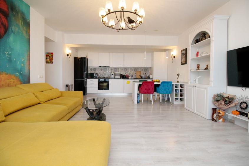 Apartament cu 3 camere semidecomandat, mobilat în Pipera — fotografia 3