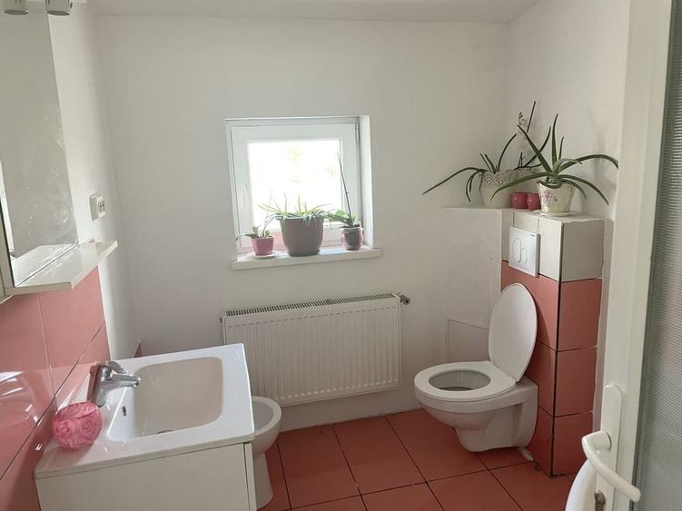 Casă cu 4 camere cu Teren 750 Mp în Central