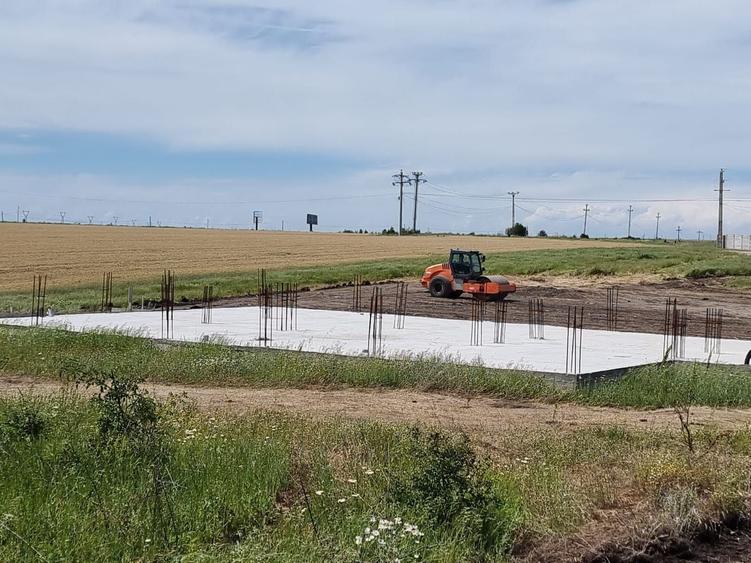 Teren Construcții intravilan de 701 mp, în Pielești