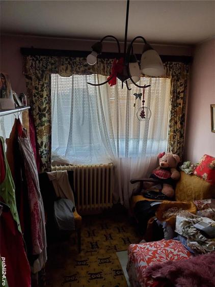 Apartament cu 3 camere semidecomandat în Drumul Taberei — fotografia 1