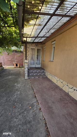Casă cu 2 camere cu Teren 228 Mp în Central