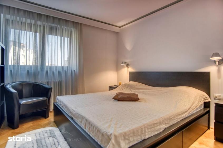 Apartament cu 4 camere în Centrul Istoric