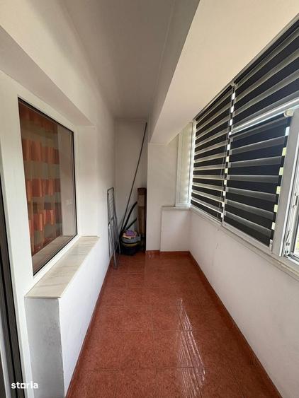2 cam d 52 mp zona podul de fier renovat modern et.1/4 450 euro liber - 9