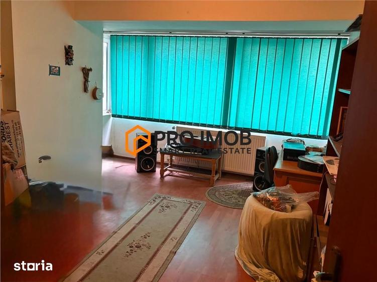 Apartament cu 4 camere decomandat în Unirii Sud