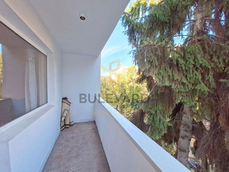 Apartament cu 3 camere semidecomandat, mobilat în Gheorgheni