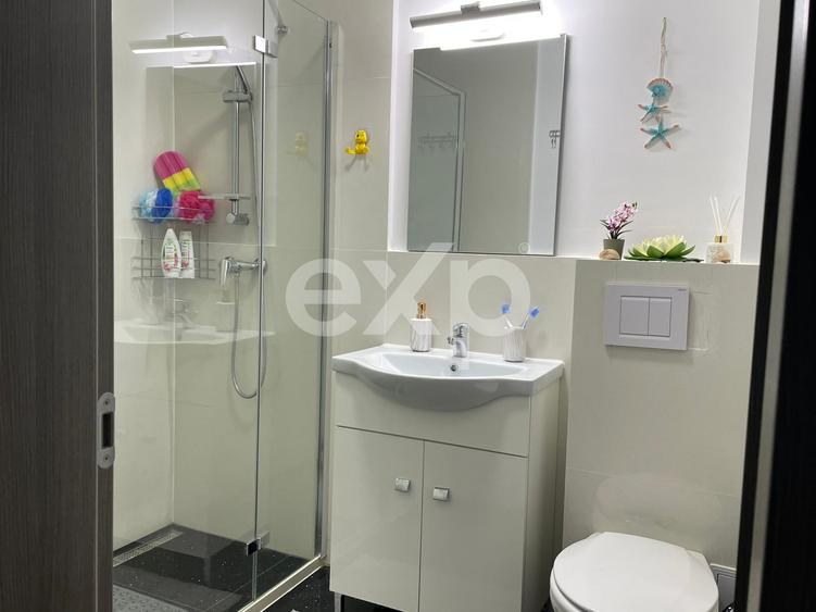 Apartament cu 2 camere decomandat, mobilat în Central