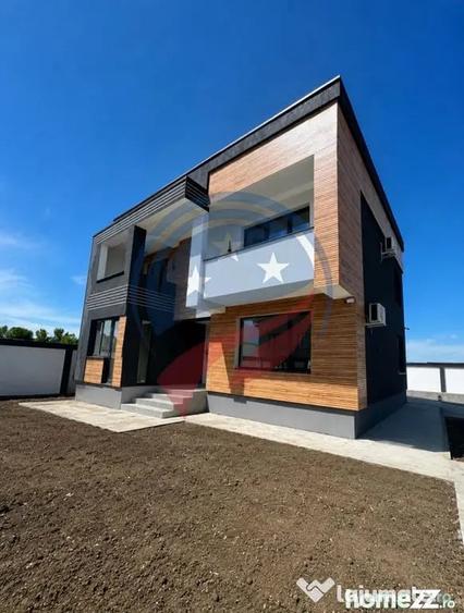 Casă cu 5 camere cu Teren 475 Mp în Braniște (Podari)