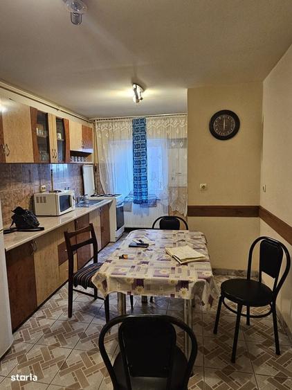 Apartament cu 3 camere decomandat în Ultracentral