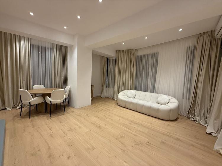 Apartament cu 3 camere, mobilat în Iancului