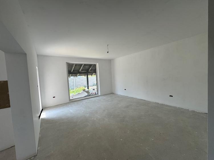 Duplex cu 4 camere cu Garaj în Giroc