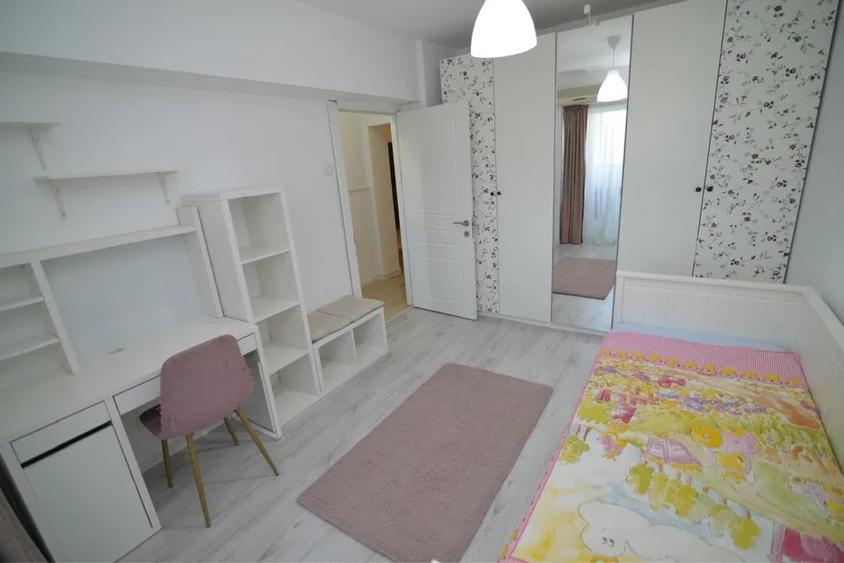 Apartament cu 4 camere decomandat, mobilat în Baba Novac