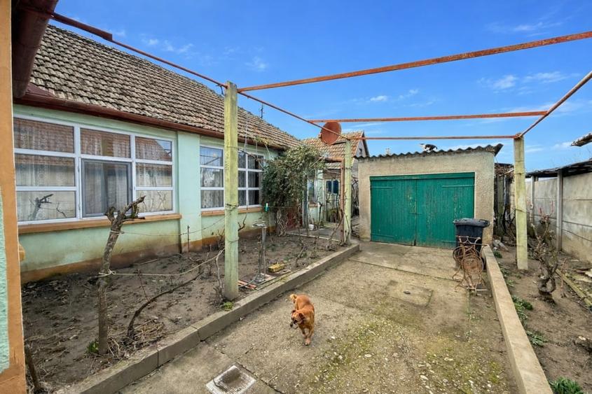 Casă individuală cu 3 camere cu Canalizare în Ciacova