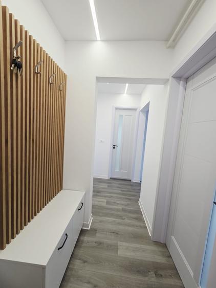 Apartament cu 2 camere decomandat în