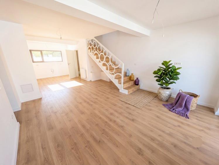 Casă individuală cu 4 camere cu Teren 100 Mp în Tunari