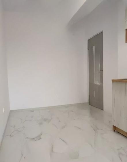 Garsonieră decomandată în Florești