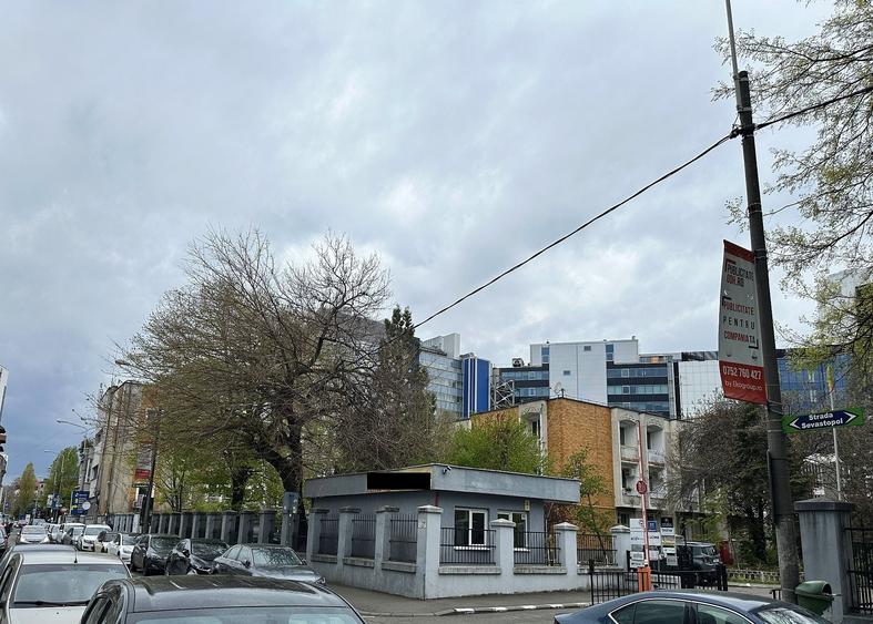 Spațiu comercial, de 4,000 mp, în Victoriei