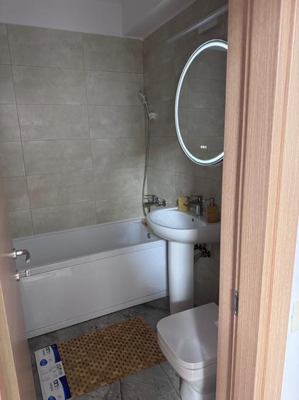 Apartament cu 2 camere semidecomandat în Tomis III
