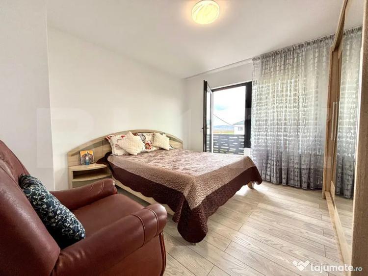 Casă cu 4 camere cu Teren 1000 Mp în Săcueni