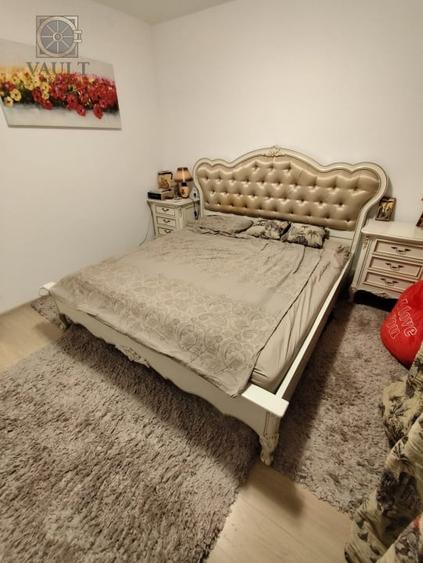 Apartament cu 4 camere semidecomandat, mobilat în Rahova