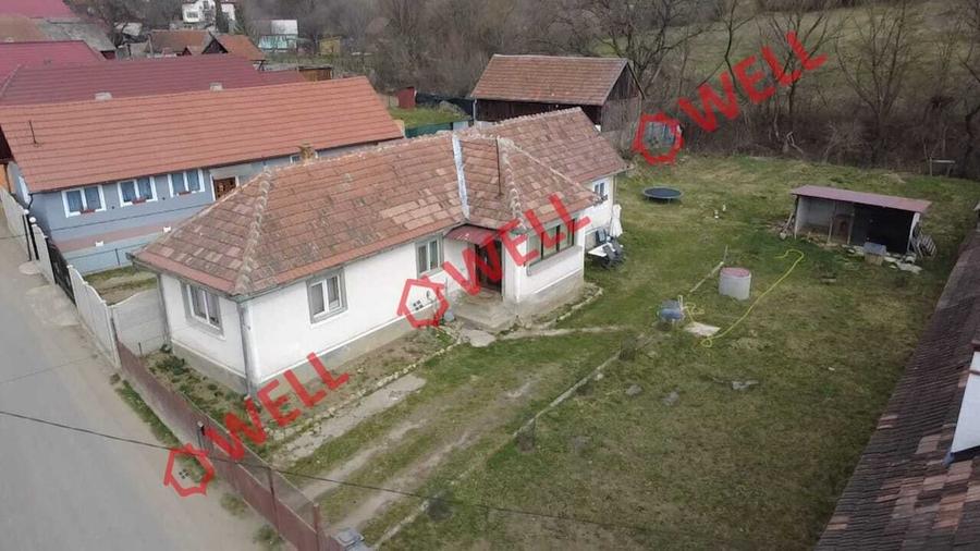 Casă cu 4 camere cu Teren 937 Mp în Vâlcele