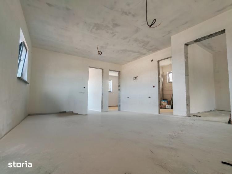 Casă cu 3 camere cu Teren 250 Mp în Agigea