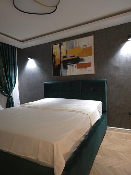 Apartament cu 2 camere semidecomandat, mobilat în P-ța Romană