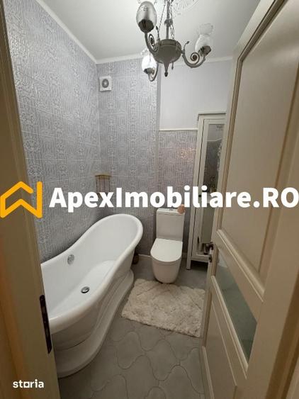 Apartament cu 3 camere decomandat în Centrul Istoric