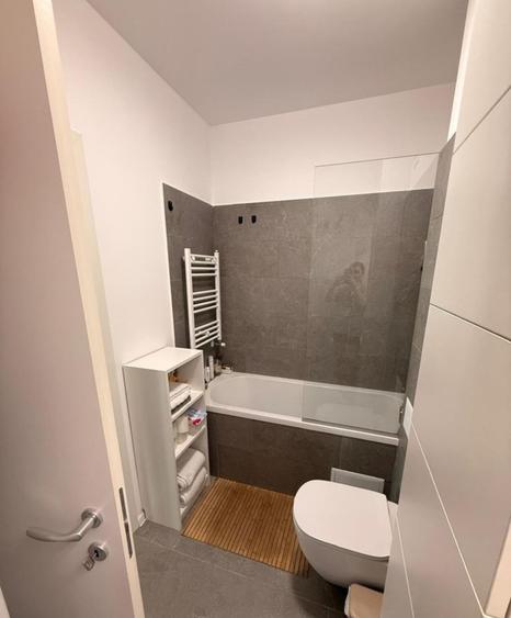 Apartament cu 3 camere semidecomandat, mobilat în Chitila