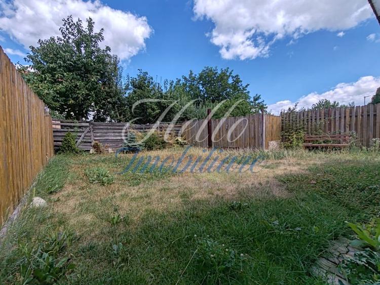 Duplex cu 4 camere cu Canalizare în Florești