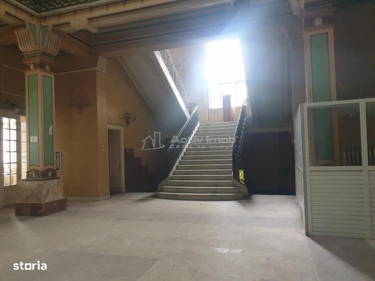 Casă cu 4 camere cu Teren 1800 Mp în Central