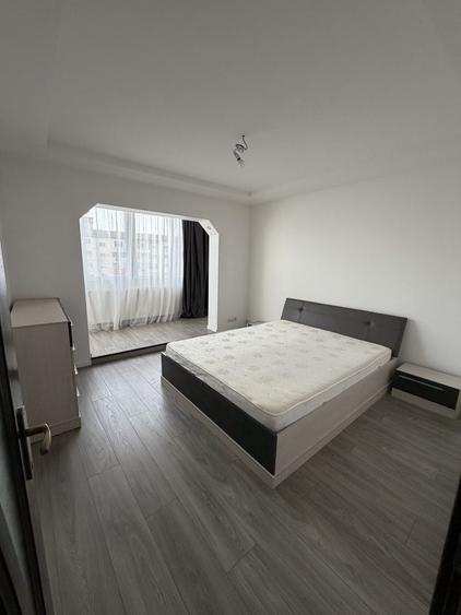 Apartament cu 2 camere decomandat în Republicii
