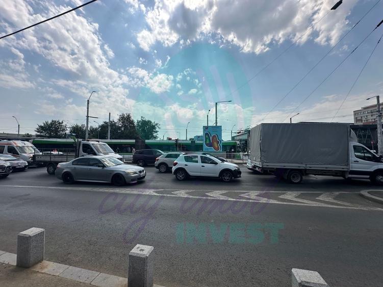 Spațiu comercial, de 17.700000762939 mp, în Văcăresti