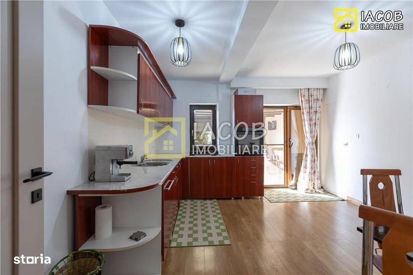Casă cu 4 camere în Letea